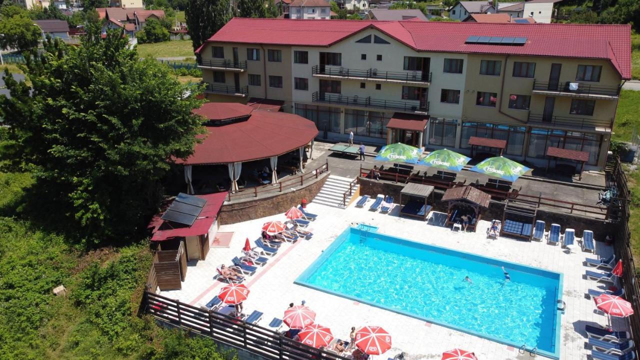 Hostel Restaurant Ciuperca Hunedoara Luaran gambar